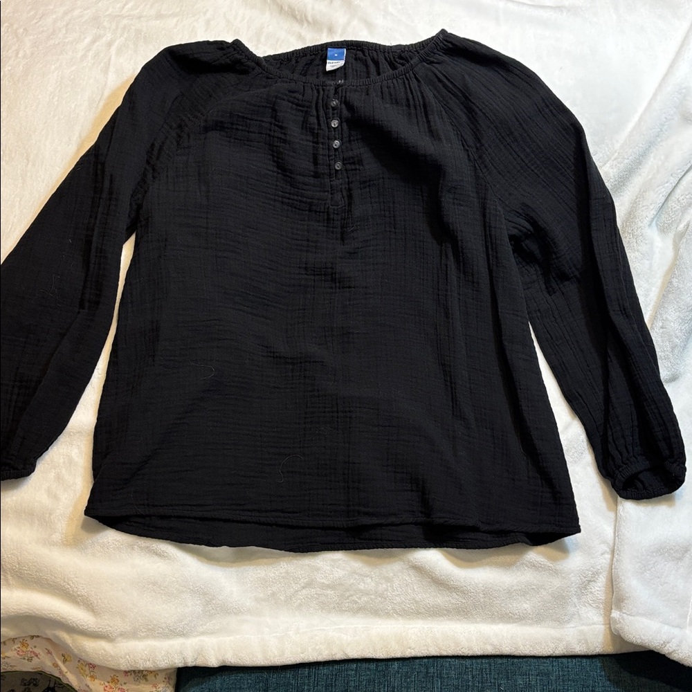 Old Navy Women’s Black Long Sleeve Blouse - size medium